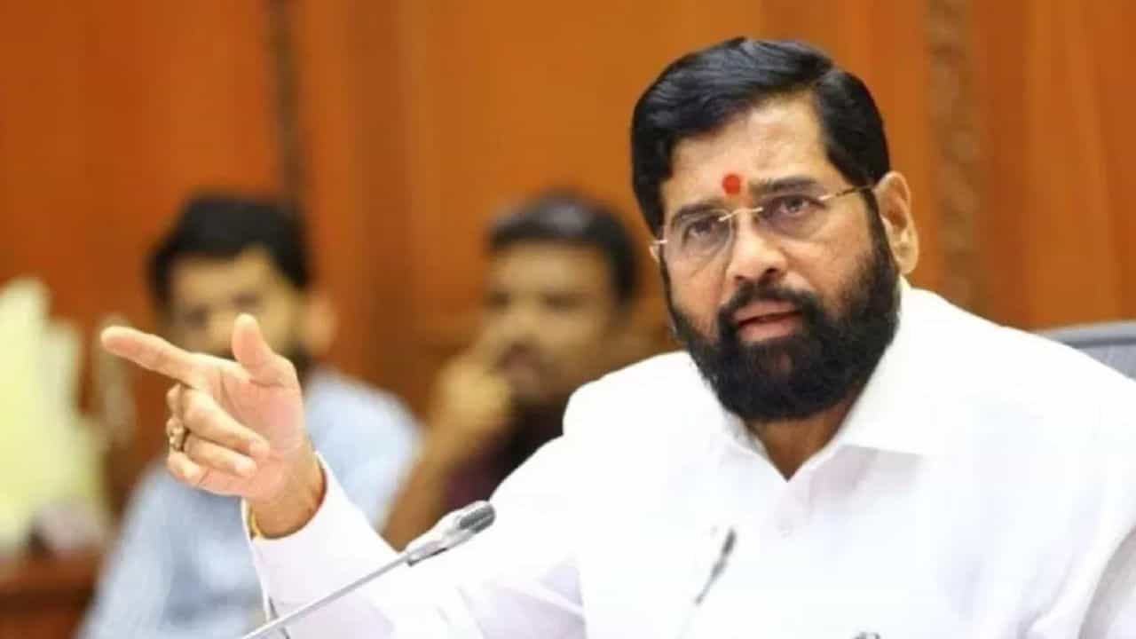 शिवसैनिकांकडून वाढदिवसांची भाईंना अनोखी भेट; सांगलीत उभारला जाणार एकनाथ शिंदेंचा पहिला भव्य पुतळा