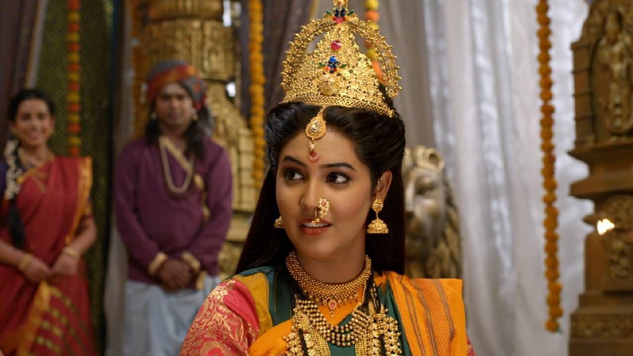 कलर्स मराठी वाहिनीवरील 'आई तुळजाभवानी' या मालिकेत देवींच्या वैयक्तिक आयुष्यातला गोड टप्पा उलगडतो आहे. आई तुळजाभवानी आणि भवानीशंकर यांचा यमुनांचल पर्वतरांगामधल्या वाड्यातला दैवी सहनिवास सुरू होत आहे. 
