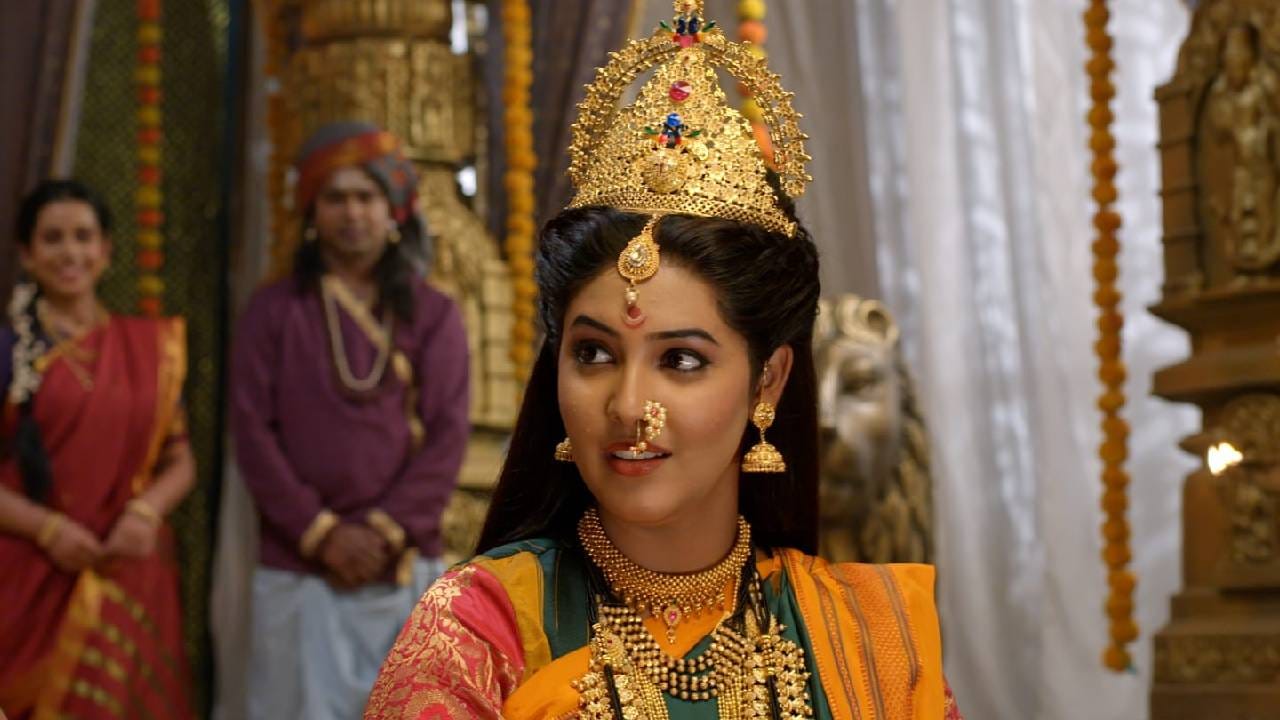 कलर्स मराठी वाहिनीवरील 'आई तुळजाभवानी' या मालिकेत देवींच्या वैयक्तिक आयुष्यातला गोड टप्पा उलगडतो आहे. आई तुळजाभवानी आणि भवानीशंकर यांचा यमुनांचल पर्वतरांगामधल्या वाड्यातला दैवी सहनिवास सुरू होत आहे. 
