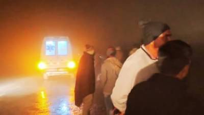 क्रूजरचा भयानक अपघात, दाट धुकं पसरलेलं, ड्रायव्हरला वाटला रस्ता, पण पुढे होता... 10 जण बेपत्ता