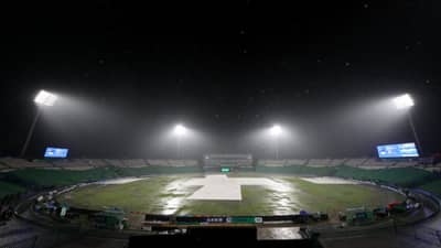 AFG vs AUS : ऑस्ट्रेलिया उपांत्य फेरीत, एकूण तिसरा सामना पावसाने जिंकला, अफगाणिस्तानचं समीकरण काय?