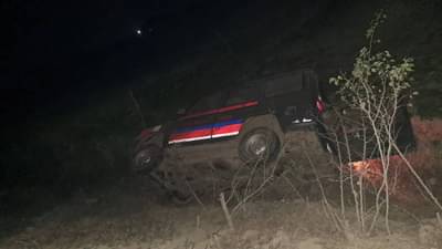 रात्री भटकत होती महिला, पोलिसांनी पाहिलं अन् गाडीत बसवलं, तेवढ्यात ...