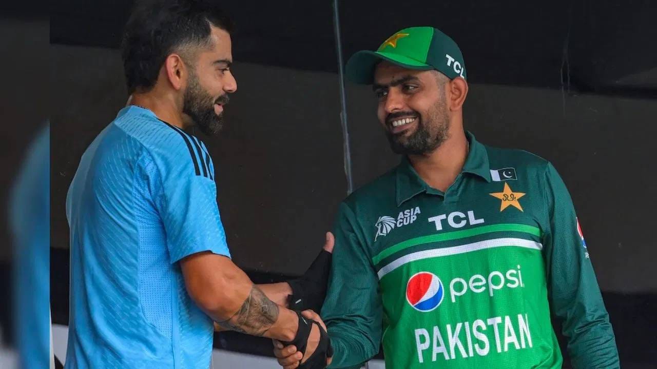 सर्वात वेगाने 6000 धावा करणाऱ्या फलंदाजांमध्ये हाशिम आमला आणि बाबर आझम संयुक्तिकरित्या पहिल्या स्थानावर आहेत. या दोघांनी 123 डावात ही कामगिरी केली. विराट कोहलीने 136, केन विल्यमसनने 139 आणि डेविड वॉर्नरने 139 धावात ही कामगिरी केली होती. 