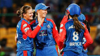 WPL 2025 : दिल्ली कॅपिटल्सने मुंबई इंडियन्सला नमवलं, विजयासह गुणतालिकेत टॉपला