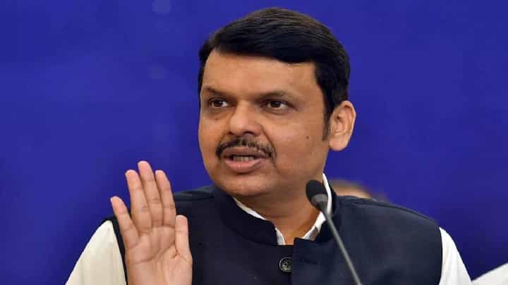 CM Devendra Fadnavis : मुख्यमंत्री कार्यालय उडवून देण्याची धमकी देणारा 'तो' मेसेज कुठून आला? CM Devendra Fadnavis : मुख्यमंत्री कार्यालय उडवून देण्याची धमकी देणारा 'तो' मेसेज कुठून आला?