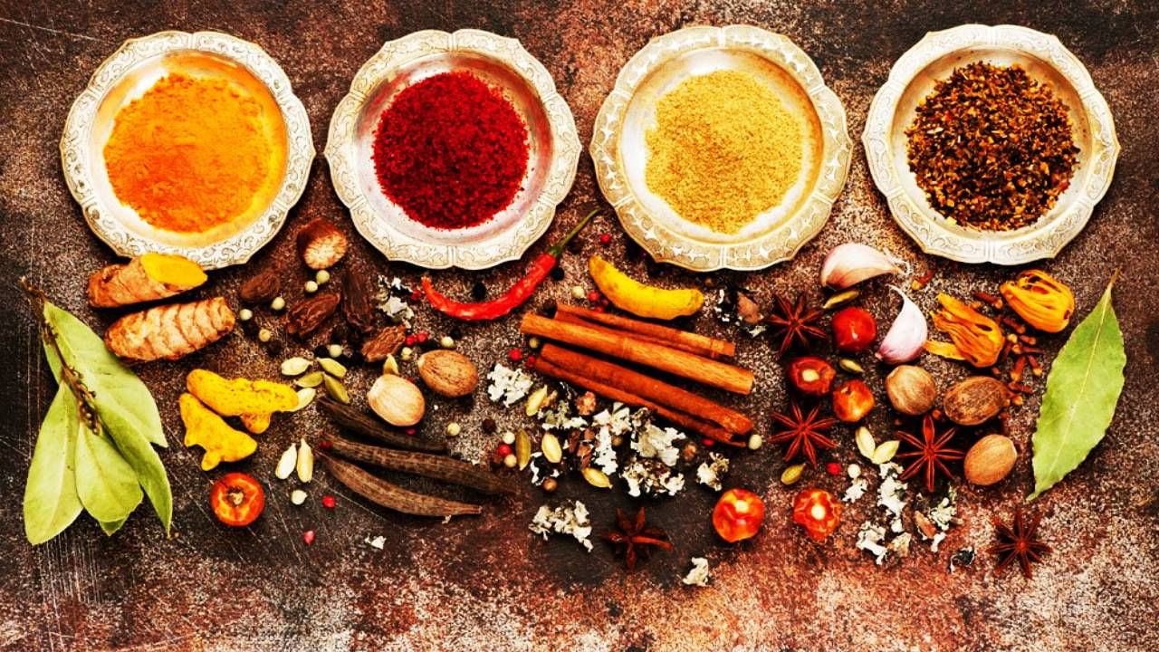 Benefits of Garam Masala: गरम मसाल्याचे सेवन केल्यामुळे 'या' गोष्टी नेहमी लक्षात ठेवा
