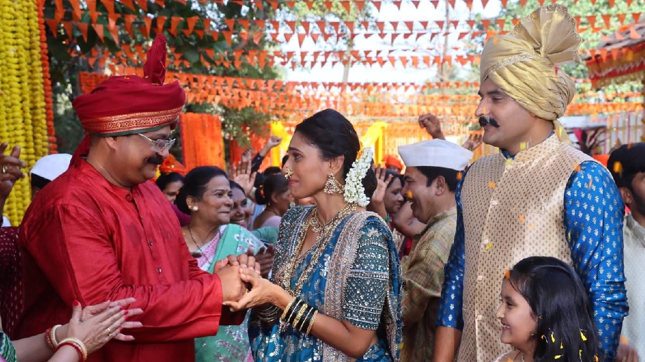 याचसोबत 'घरोघरी मातीच्या चुली' या मालिकेचा निर्माता म्हणून त्यांचं या मालिकेशी जिव्हाळ्याचं नातं आहे. 
