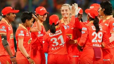 WPL 2025 : रॉयल चॅलेंजर्स बंगळुरुचा डाव 125 धावांवर आटोपला, गुजरातच्या कामगिरीकडे लक्ष