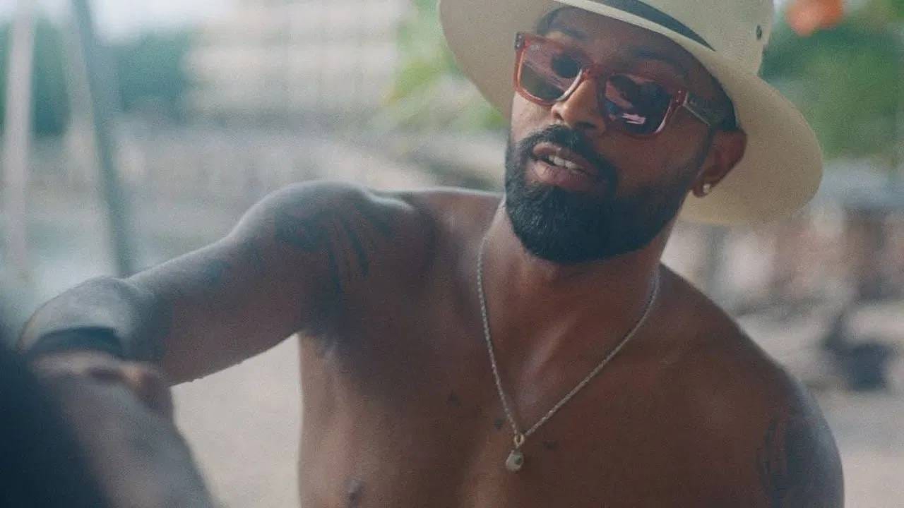 त्याची ही शैली चाहत्यांना खूप आवडत आहे.