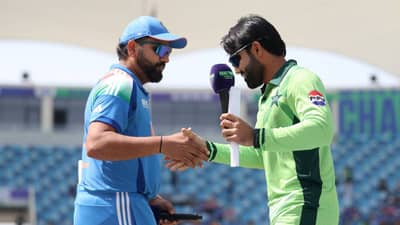 भारत पाकिस्तान सामन्यात जादूटोणा! पराभवानंतर पाक मीडियाचं डोकं फिरलं, चर्चा ऐकाल तर हसाल Video