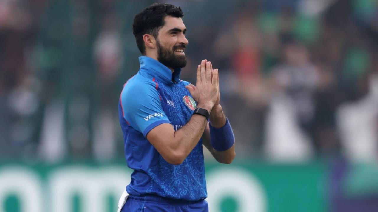 झाद्रानने 2019 मध्ये वेस्ट इंडिज क्रिकेट संघाविरुद्ध एकदिवसीय सामन्यात पदार्पण केले. वनडेत सहा शतके आणि 7 अर्धशतके झळकावली आहेत. झाद्रानने एकदिवसीय सामन्यात 5 शतके ठोकणाऱ्या रहमत शाहला मागे टाकले.