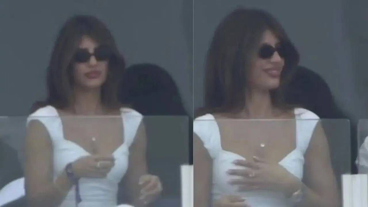 भारत आणि पाकिस्तान दरम्यानचा चॅम्पियन्स ट्रॉफी सामना पाहण्यासाठी अनेक सेलिब्रिटी दुबईत पोहोचले होते. या हाय-व्होल्टेज सामन्यात हार्दिक पांड्याची कथित प्रेयसी जास्मिन वालिया देखील स्टेडियममध्ये बसून सामन्याचा आनंद घेताना दिसली. ब्रिटिश गायिका जास्मिनचा एक फोटो इंटरनेटवर वेगाने व्हायरल झाला आहे. वालियाला स्टेडियममध्ये पाहून हार्दिक पांड्यासोबतच्या तिच्या अफेअरच्या बातमीला पुष्टी मिळाली आहे. 