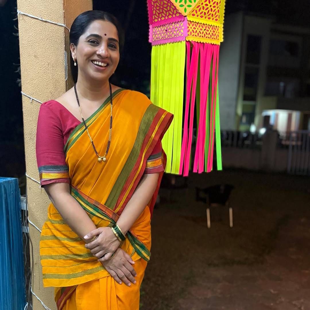 स्टार प्रवाह वाहिनीवरील 'आई कुठे काय करते' ही मालिका प्रेक्षकांना विशेष आवडत होती. या मालिकेतील अरुंधीत या पात्राने प्रेक्षकांची मने जिंकली होती. पण काही दिवसांपूर्वी या मालिकेने प्रेक्षकांचा निरोप घेतला. आता मुधराणी कोणत्या मालिकेत दिसणार असा प्रश्न सर्वांना पडला होता.