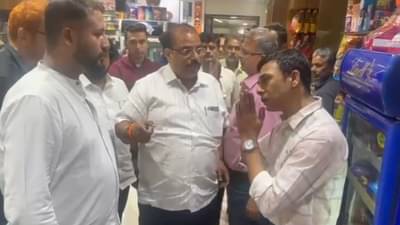 मुंबईत मराठीचा अवमान थांबेना, बड्या शोरुमच्या मॅनेजरकडून गुजराती-हिंदी बोलण्याची सक्ती, व्हिडिओ व्हायरल