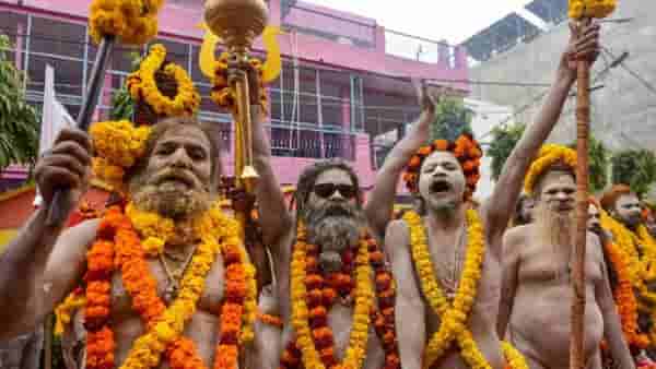 महाकुंभातून जाण्यापूर्वी नागा साधूंची सीक्रेट निवडणूक, धर्म ध्वजाच्या साक्षीने बनली नवीन सरकार