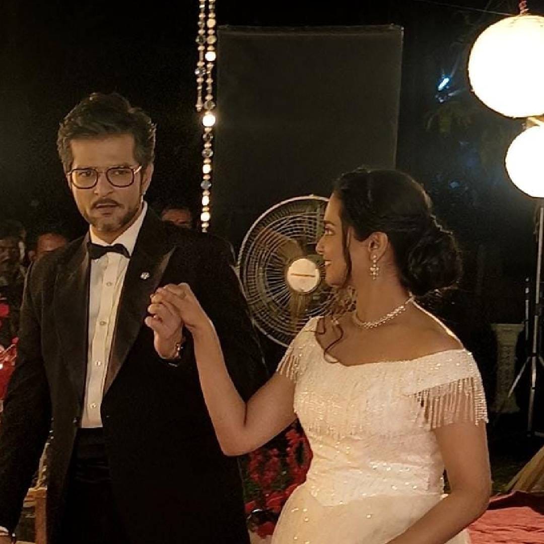 लीलाला त्याला गमवायचं नाहीये. पण लीलाचा हट्ट म्हणून एजे फायनली तिला विचारतो की नक्की तुला कसं प्रपोजल हवं आहे? तेव्हा लीला त्याला एकदम फिल्मी स्टाइल ग्रँड प्रपोजल करून दाखवा असं सांगते. 
