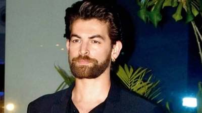 नील नितीन मुकेशला विमानतळावर ताब्यात घेतलं अन्..