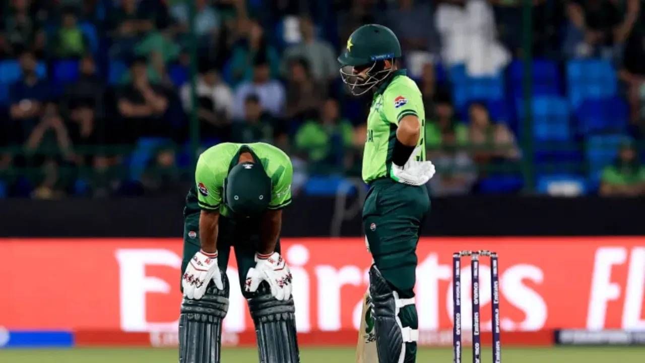 तेल गेले तूप गेले आणि..! बांगलादेशविरुद्धचा सामना रद्द झाल्याने पाकिस्तानला बसला फटका, झालं असं की... तेल गेले तूप गेले आणि..! बांगलादेशविरुद्धचा सामना रद्द झाल्याने पाकिस्तानला बसला फटका, झालं असं की...