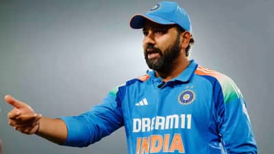 शतकी खेळीनंतर रोहित शर्माने सांगितलं डोक्यात नेमकं काय सुरु होतं? मी आधीच...