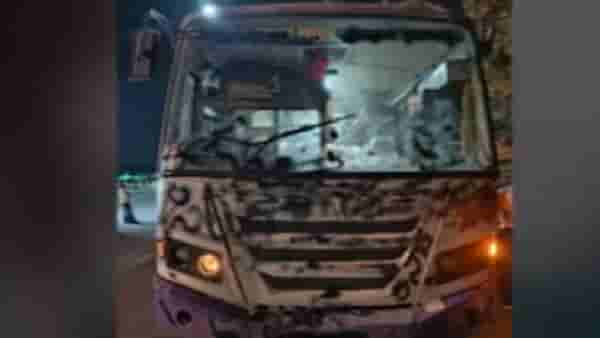 ST Bus Attack : कर्नाटकात ड्रायव्हरला काळं फासल्यानंतर एसटी महामंडळाचा महत्त्वाचा निर्णय