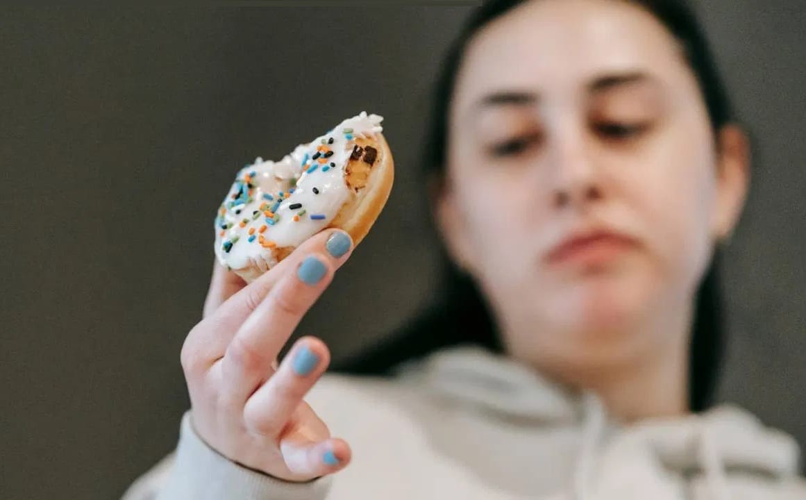 Sweet Craving Control: तुम्हाला सुद्धा जेवल्यानंतर गोड खाण्याची सवय आहे का? नियंत्रित ठेवण्यासाठी 'या' सोप्या टिप्स करा फॉलो....