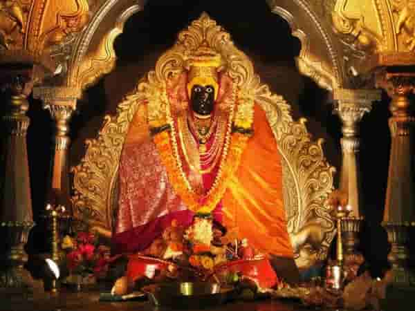 तुळजा भवानी मातेच्या मूर्तीची जागा हलविणार ? काय आहेत घडामोडी