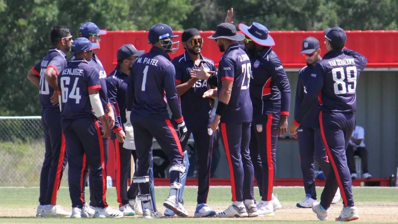 अमेरिकेने एकदिवसीय क्रिकेटच्या इतिहासात सर्वात कमी धावा करूनही विजय मिळवण्याचा विश्वविक्रम केला आहे. यापूर्वी हा विक्रम भारतीय संघाच्या नावावर होता. 1985 मध्ये टीम इंडियाने अगदी कमी फरकाने विजय मिळवला होता.