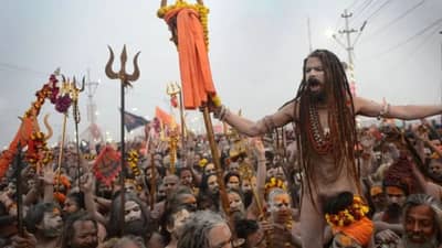 कुंभमेळाव्याचं अन् नाभिक समाजाचं आहे खास कनेक्शन, हा पदार्थ खाताच नागा साधू करतात हिमालयात प्रस्थान