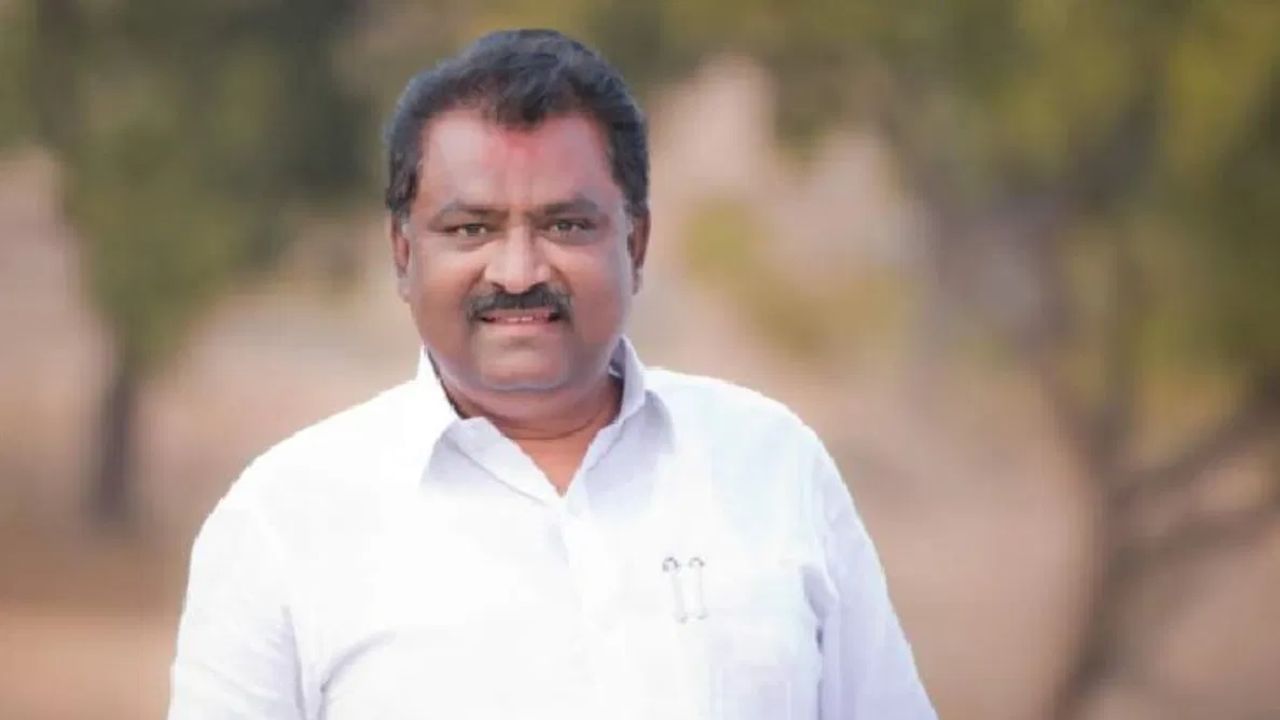 नाहीतर आमच्या लोकांनी घड्याळाला मतं दिली असती का? सुरेश धस बोलून मोकळे झाले ? आता महायुतीत... नाहीतर आमच्या लोकांनी घड्याळाला मतं दिली असती का? सुरेश धस बोलून मोकळे झाले ? आता महायुतीत...