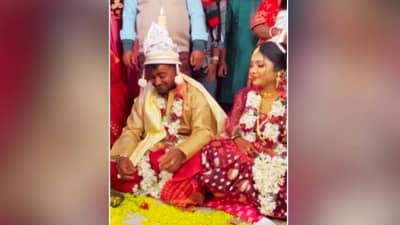 भरमंडपात, वराच्या मित्रांनी केलं असं काही, व्हिडीओ पाहून लोक भडकलेच