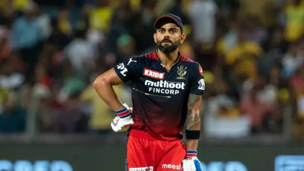 विराट कोहलीने 2007 ते 2024 या कालावधीत 382 टी20 डाव खेळला. यात त्याने 9 शतके आणि 97 अर्धशतकांसह एकूण 12886 धावा केल्या आहेत. यासह टी20 क्रिकेटमध्ये सर्वाधिक धावा करणारा भारतीय फलंदाज ठरला. पण आता त्याची सहाव्या स्थानावर घसरण झाली आहे. पण त्याला आयपीएल पुन्हा टॉप 5 मध्ये येण्याची संधी आहे. 