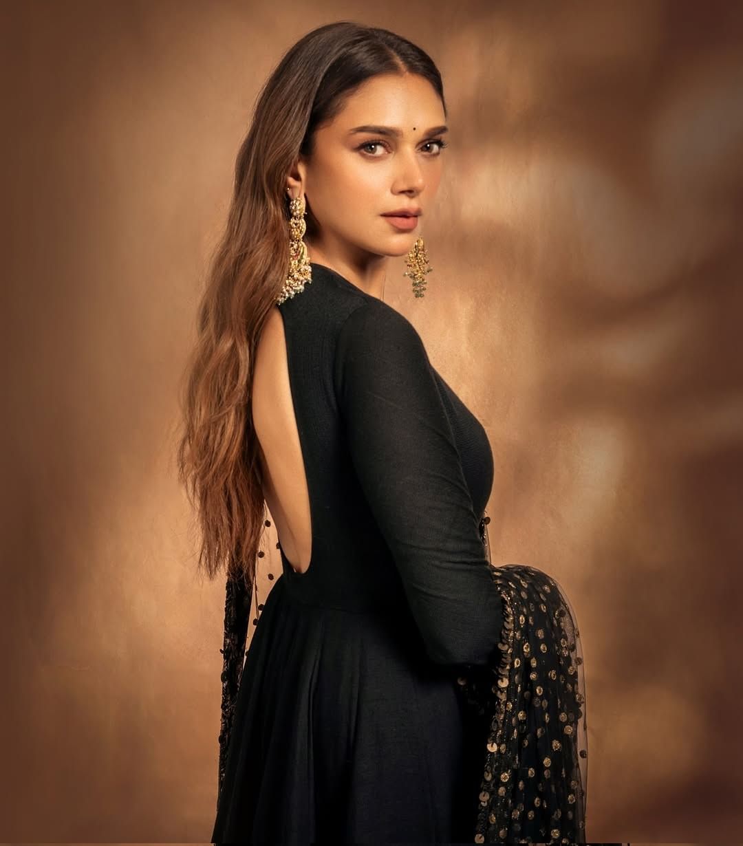 aditi rao look bold