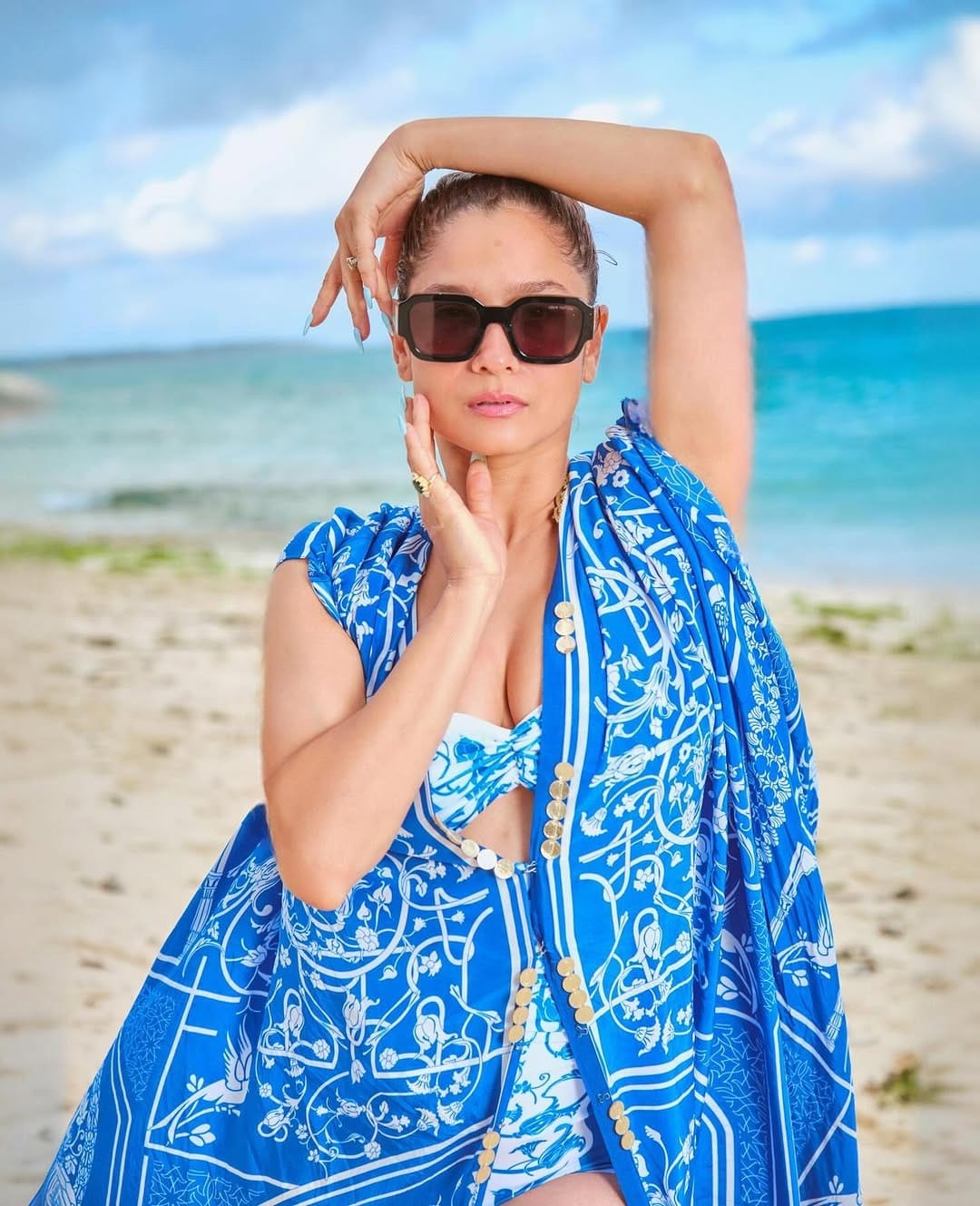 ‘पवित्र रिश्ता’ या मालिकेमुळे अंकिता हिच्या लोकप्रियतेत प्रचंड वाढ झाली. आजही अनेक चाहते अभिनेत्रीला अंकिता लोखंडे नाही तर, अर्चना याच नावाने ओळखतात.