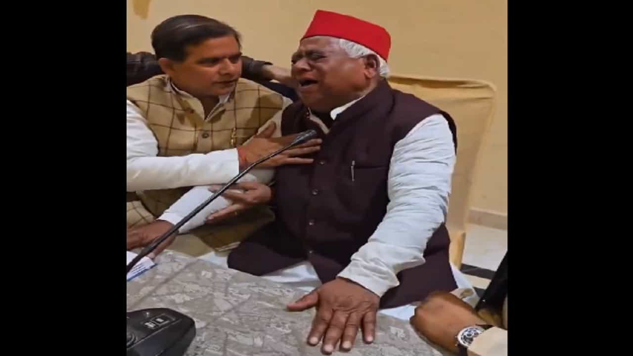 VIDEO : खासदार असावा तर असा... मतदारसंघातील मुलीवर अत्याचार अन् घटनेवर बोलताना ढसाढसा रडला