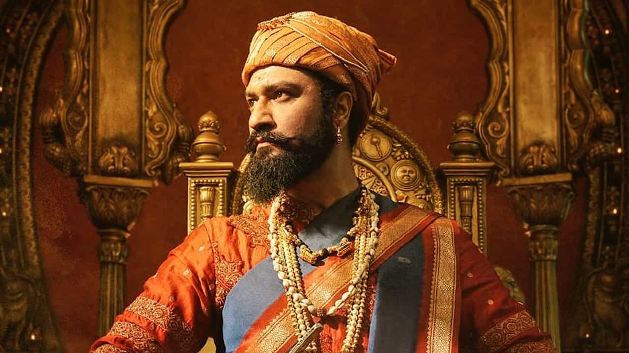 विकी कौशलची प्रमुख भूमिका असलेला "छावा" हा चित्रपट सध्या मोठ्या पडद्यावर धूमाकूळ घालत आहे. छत्रपती संभाजी महाराज यांच्या आयुष्यावर आधारित असलेल्या चित्रपटात रश्मिका मंदाना, अक्षय खन्ना, आशुतोष राणा यांच्याही प्रमुख भूमिका आहे. मात्र त्याशिवाय चित्रपटात अनेक मराठमोळे चेहरेही झळकले असून त्यांनी महत्वाच्या? भूमिका साकारल्या आहेत. या सिनेमातील कोणती भूमिका तु्म्हाला आवडली?