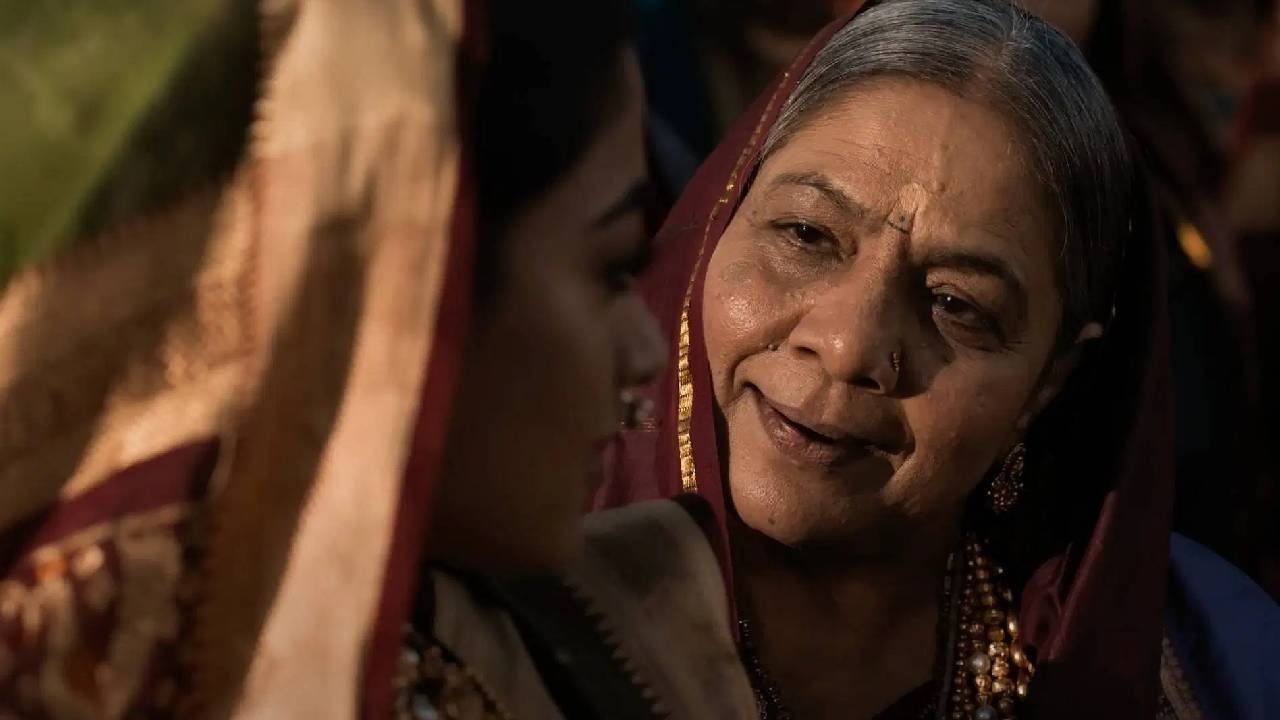 नीलकांती पाटेकर -   ‘छावा’ सिनेमात ज्येष्ठ अभिनेत्री नीलकांती पाटेकरांनीही काम केलं आहे. त्यांनी या चित्रपटात धाराऊ यांची भूमिका साकारली. धाराऊ या शंभूराजेंच्या दूधआई होत्या.