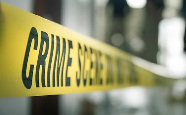 बाप म्हणावं की हैवाण... वाद पती-पत्नीचा पण संताप अनावर झाल्यानं पोटच्या चिमुकलीला जमिनीवर आपटलं अन्... बाप म्हणावं की हैवाण... वाद पती-पत्नीचा पण संताप अनावर झाल्यानं पोटच्या चिमुकलीला जमिनीवर आपटलं अन्...