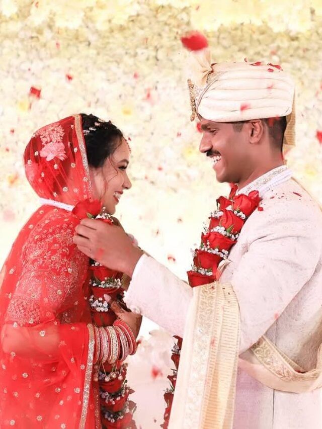 पत्नी IAS, पती IPS…चर्चेतील या सुंदर जोडप्याचे कसे जमले लग्न