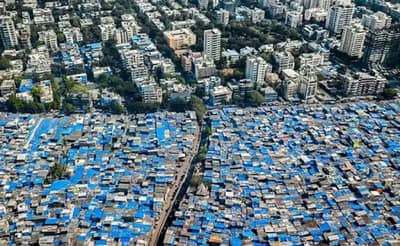 पुनर्विकासाठी धारावीकर रस्त्यावर उतरले, खोडा घालणाऱ्यांविरोधात कारवाईची केली मागणी