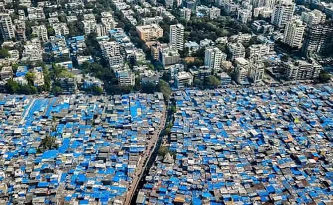 पुनर्विकासाठी धारावीकर रस्त्यावर उतरले, खोडा घालणाऱ्यांविरोधात कारवाईची केली मागणी