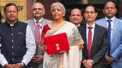 मधुबनी बॉर्डरची साडी अन्.. , अर्थसंकल्पाच्या दिवशी निर्मला सीतारमण यांच्या साडीची जोरदार चर्चा