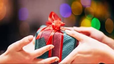 Dont Gift These Things To Daughter: तुमच्या मुलीला लग्नात चुकूनही या भेटवस्तू देऊ नये, अन्यथा..