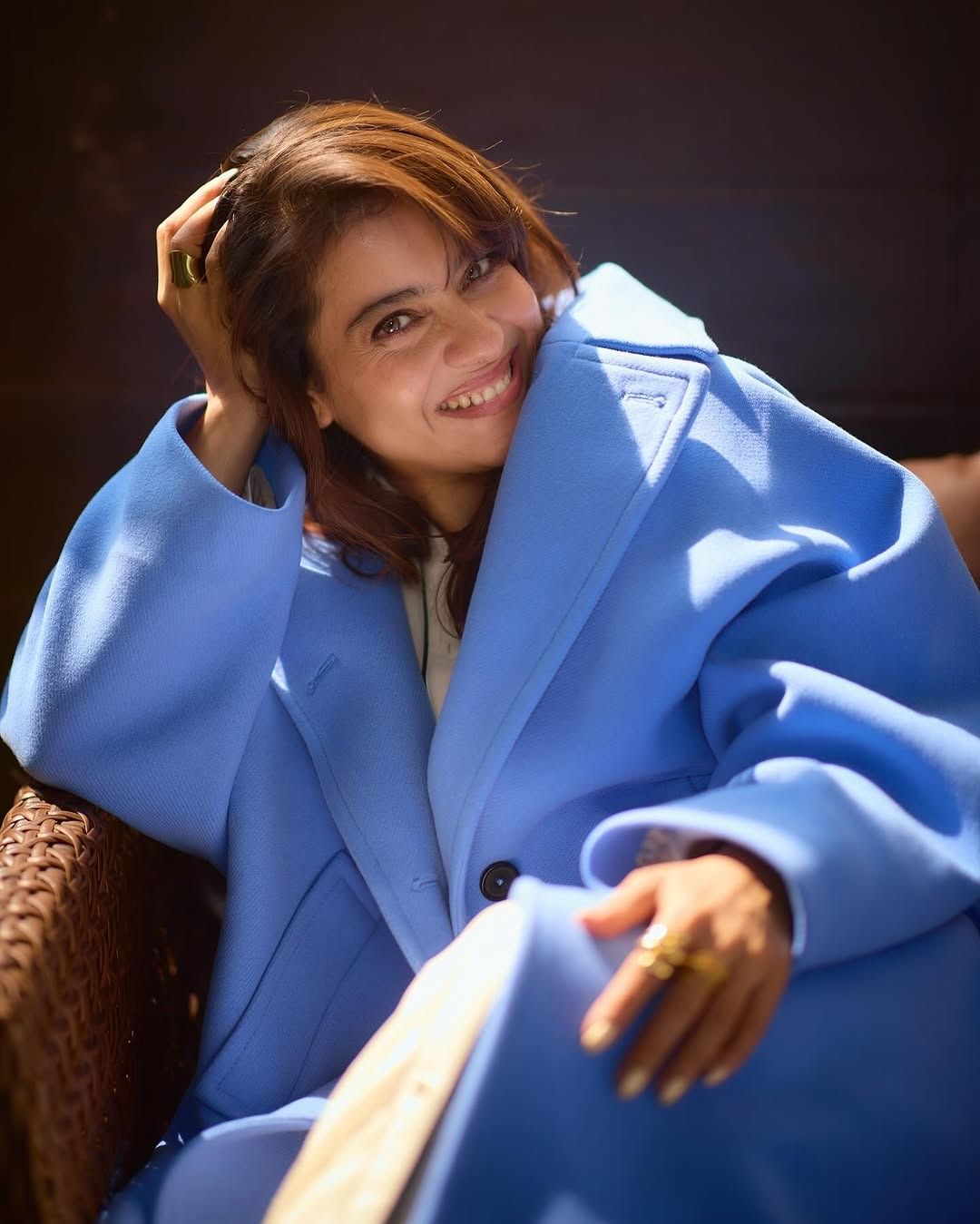 आजही चाहत्यांमध्ये काजोलची क्रेझ आहे. अभिनेत्रीचे फोटो आजही सोशल मीडियावर व्हायरल होत असतात. चाहत्यांना देखील अभिनेत्रीचे फोटो प्रचंड आवडले आहे.