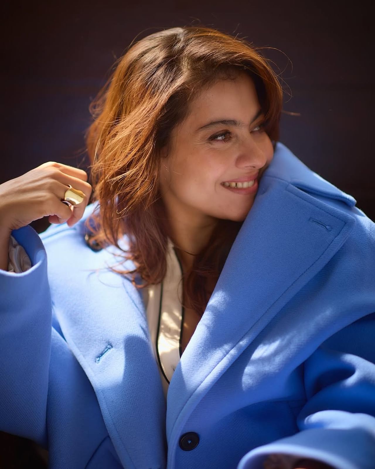 अभिनेत्री काजोल कायम स्वतःचे फोटो सोशल मीडियावर पोस्ट करत असते. आता देखील अभिनेत्रीने काही फोटो पोस्ट केले आहे.