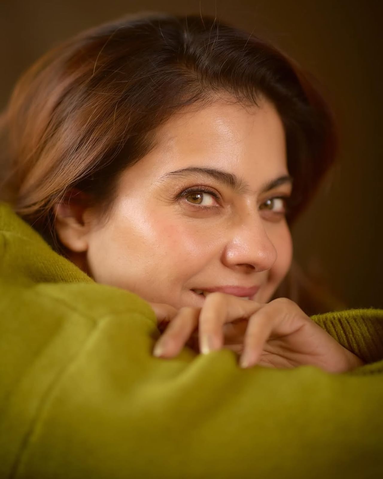 अभिनेत्री काजोल हिला आज कोणत्याच ओळखीची गरज नाही. काजोल आज बॉलिवूडपासून दूर असली तरी कोणत्या न कोणत्या कारणामुळे चर्चेत असते.