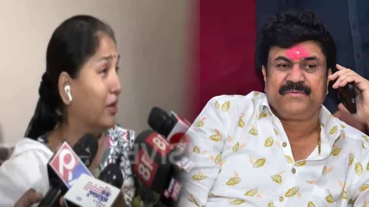 Karuna Sharma Video : 'धनंजय मुंडेंसमोरच वाल्मिक कराडचा मला नको त्या ठिकाणी स्पर्श अन्..', करुणा शर्मा यांचा खळबळजनक आरोप