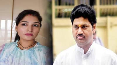 धनंजय मुंडेंना बेल्स पाल्सी आजाराची लागण; करुणा शर्मांची पहिली प्रतिक्रिया समोर, म्हणाल्या जेव्हा आम्ही फिरायला गेलो होतो तेव्हा..