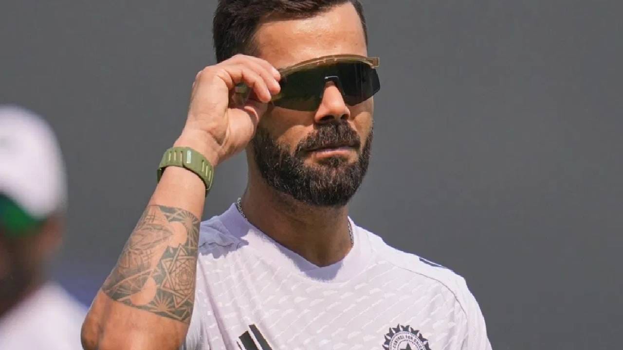 अनुष्का शर्माने 50 लाख रुपयात 66,657 इक्विटी शेअर विकत घेतलेले. दोघांनी मिळून 2.5 कोटी रुपयाची गुंतवणूक केलेली. मागच्यावर्षी मे महिन्यात गो डिजिटचे शेअर बाजारात 300 रुपयाने लिस्ट झालेले.