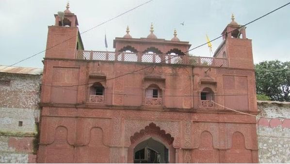 मंदिर हवेत उडत आले, पाया सापडला नाही, खांबही नाही, शास्त्रज्ञ शॉक