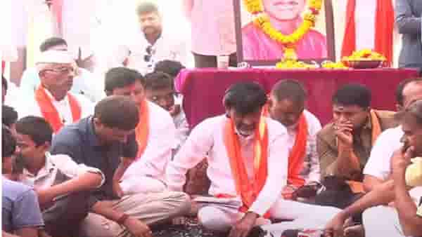 ‘काळीज असेल ना…’, मनोज जरांगे मस्साजोगला देशमुख कुटुंबाच्या भेटीला, थेट बीडच्या जिल्हाधिकाऱ्यांना फोन
